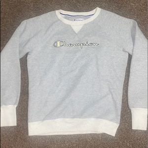 Champion women’s crewneck sweatshirt